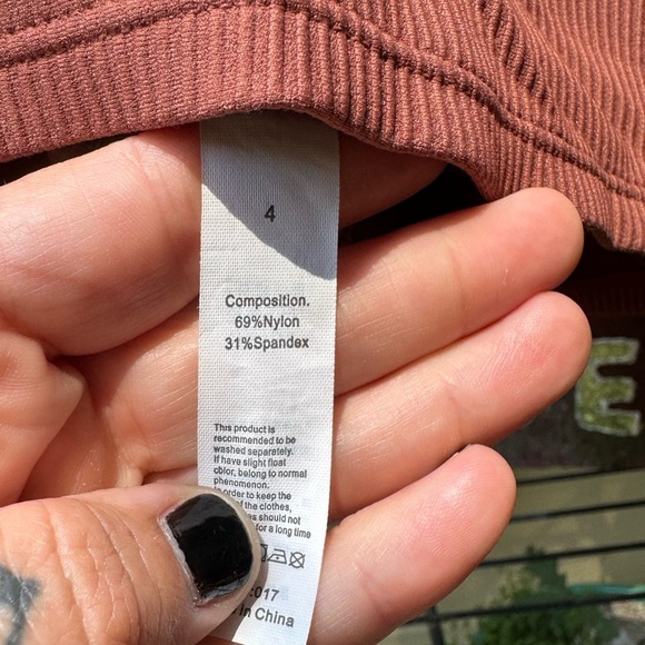 Ribbed Mauve Halter Crop Top Size 4 Small - Picture 4 of 6